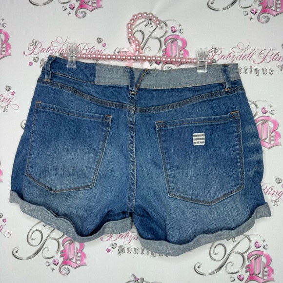 Roxy denim shorts logo on back pockets cute beachy waist band patchwork beach - Picture 2 of 10